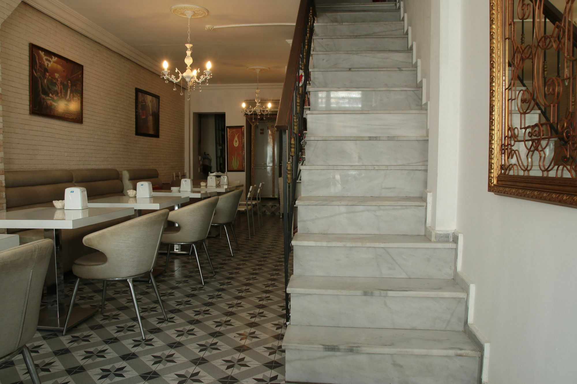 Eagles Budget Home Стамбул Экстерьер фото